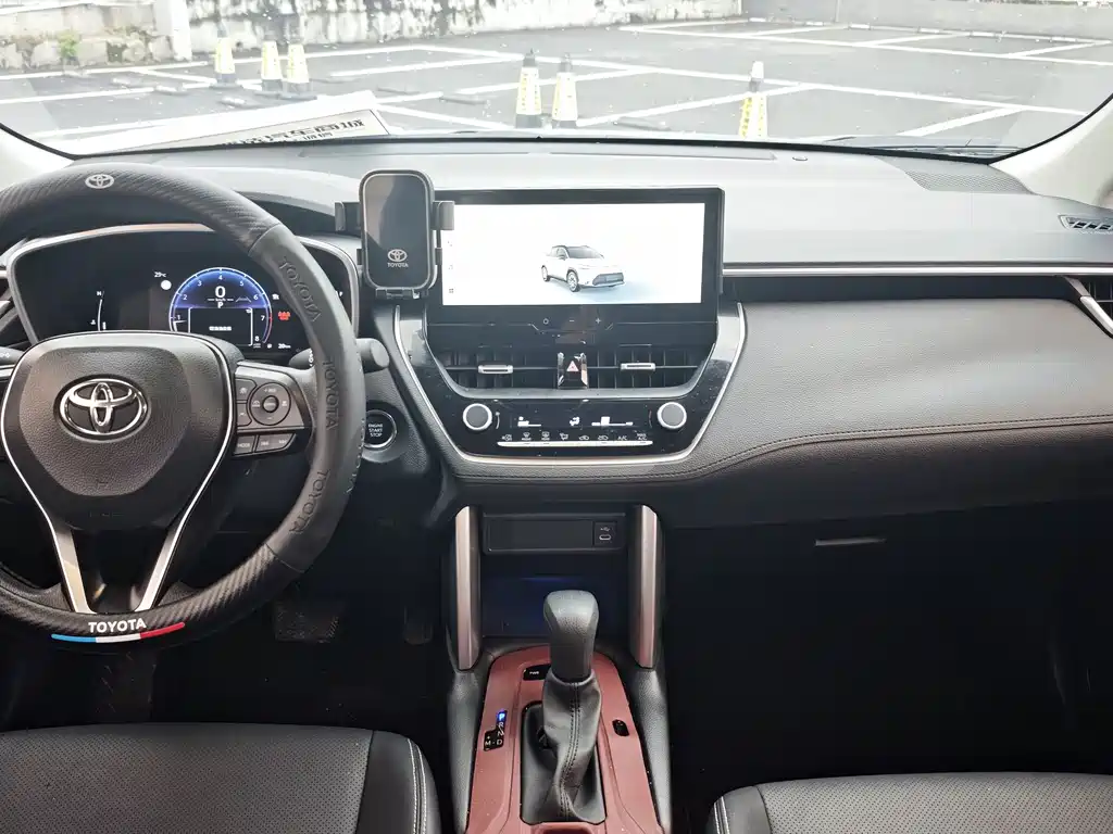 Toyota Frontlander — миниатюра 9