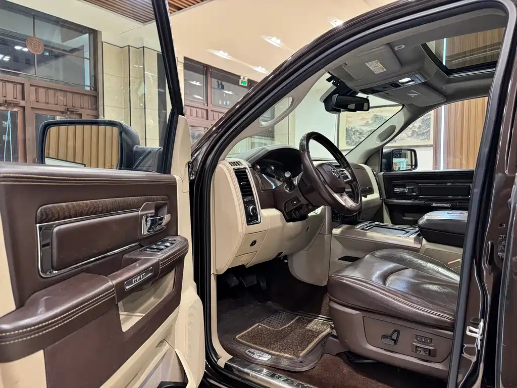 Ram Trucks 2017 5.7L AT