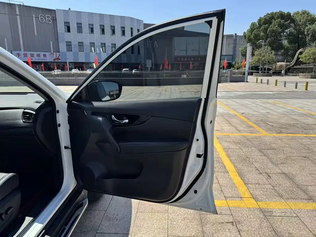 Nissan X-Trail — миниатюра 28