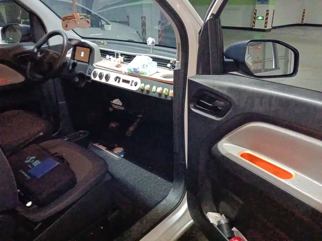 Wuling MINIEV — миниатюра 20