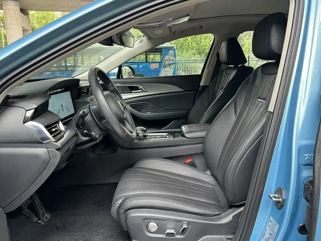 Hongqi Hongqi H5 — миниатюра 10