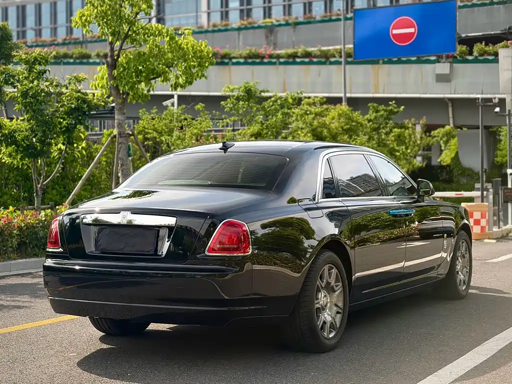 Rolls-Royce Ghost — миниатюра 5