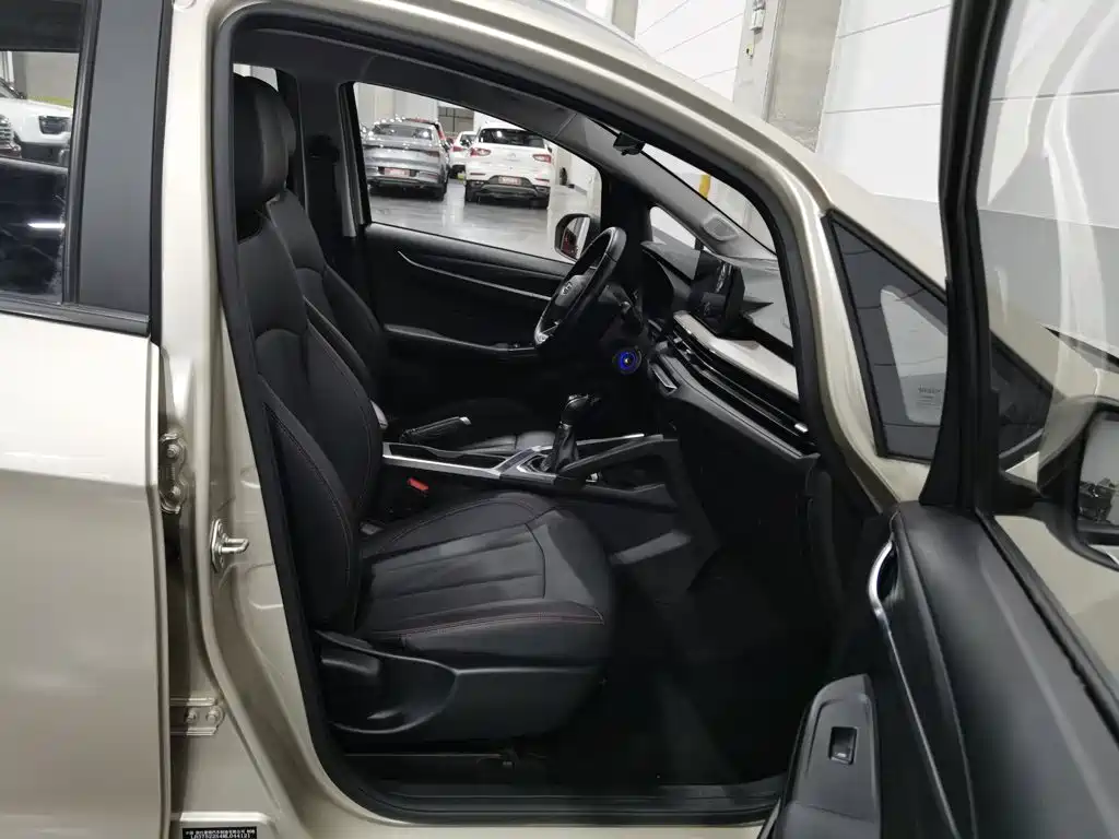 Geely Vision X3 — миниатюра 23