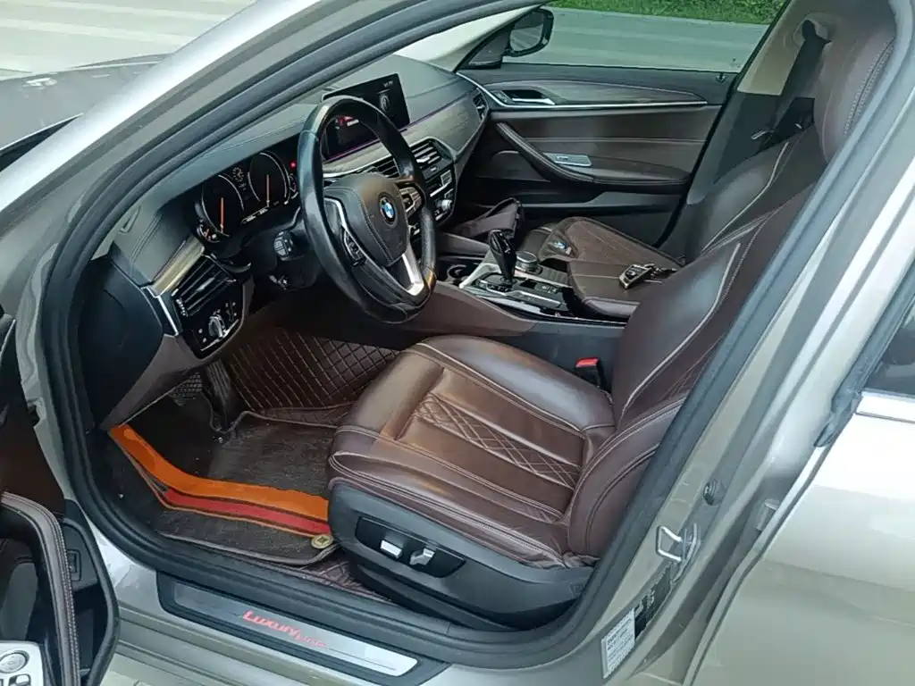 BMW 5 Series — миниатюра 15