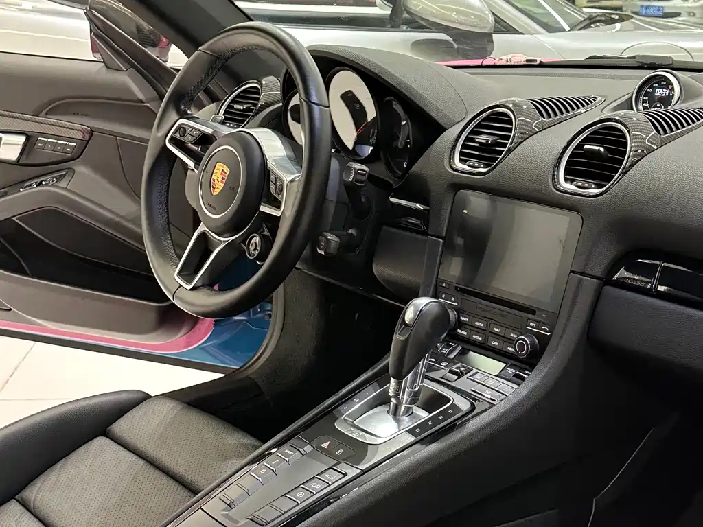 Porsche 718 2018 Cayman 2.0T