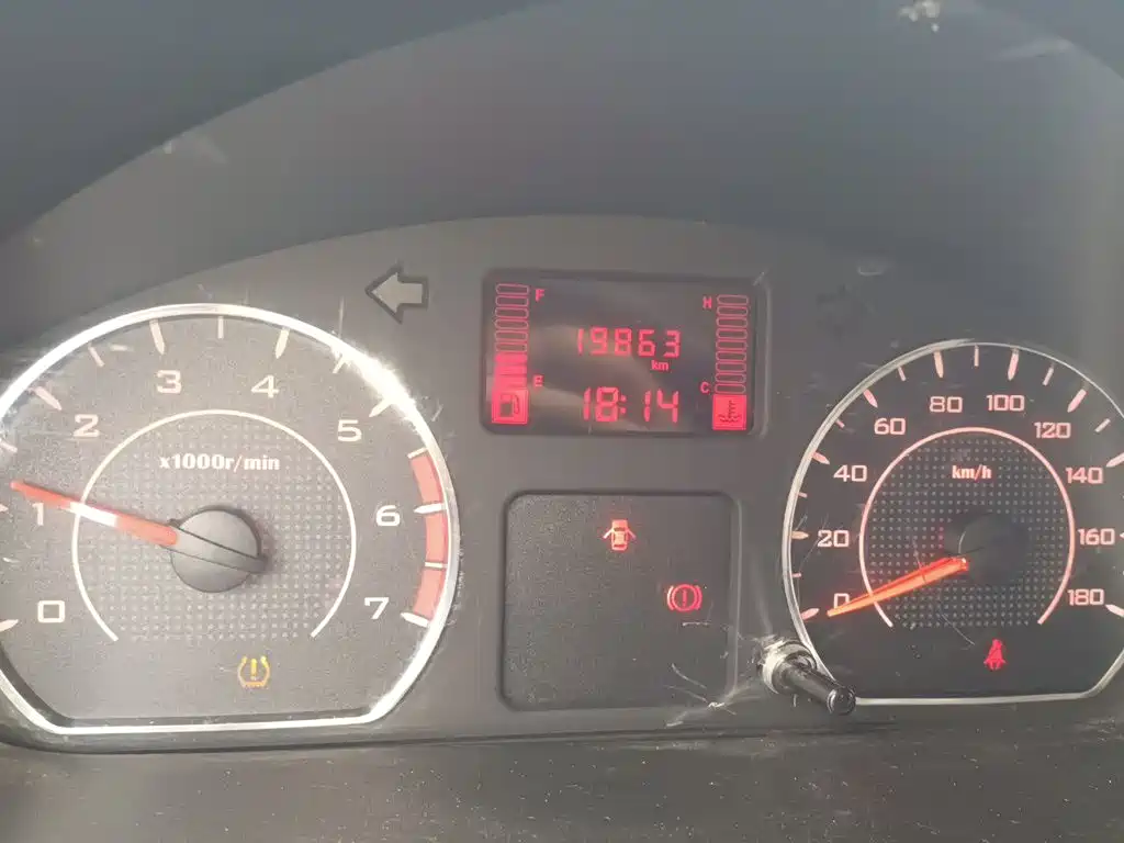 Wuling Hongguang V — миниатюра 8