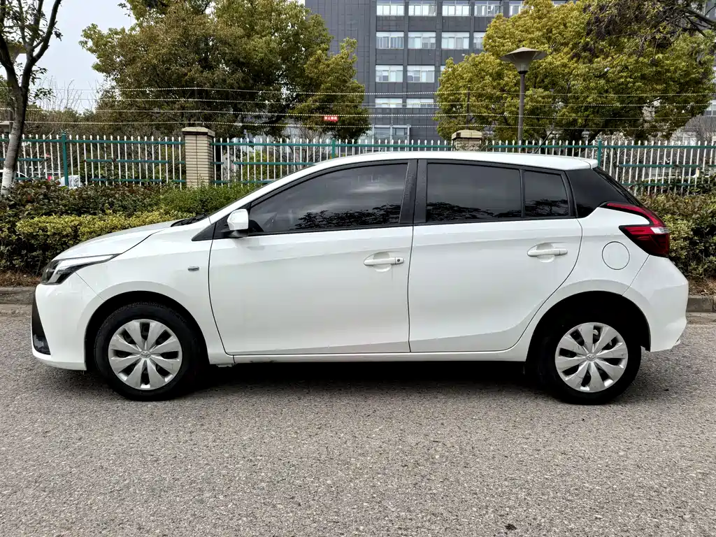 TOYOTA YARIS L ZHIXUAN