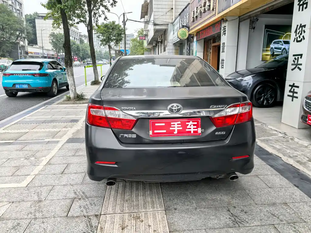 Toyota Camry — миниатюра 7