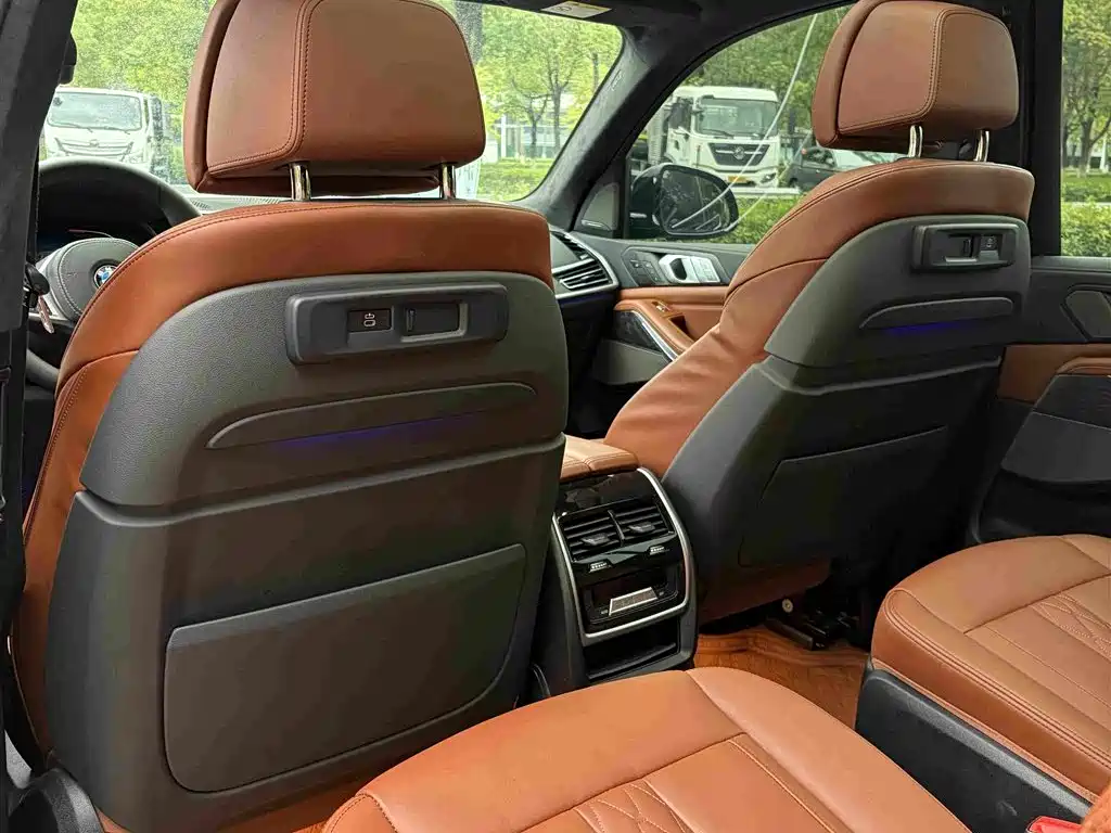 BMW X7 — миниатюра 18