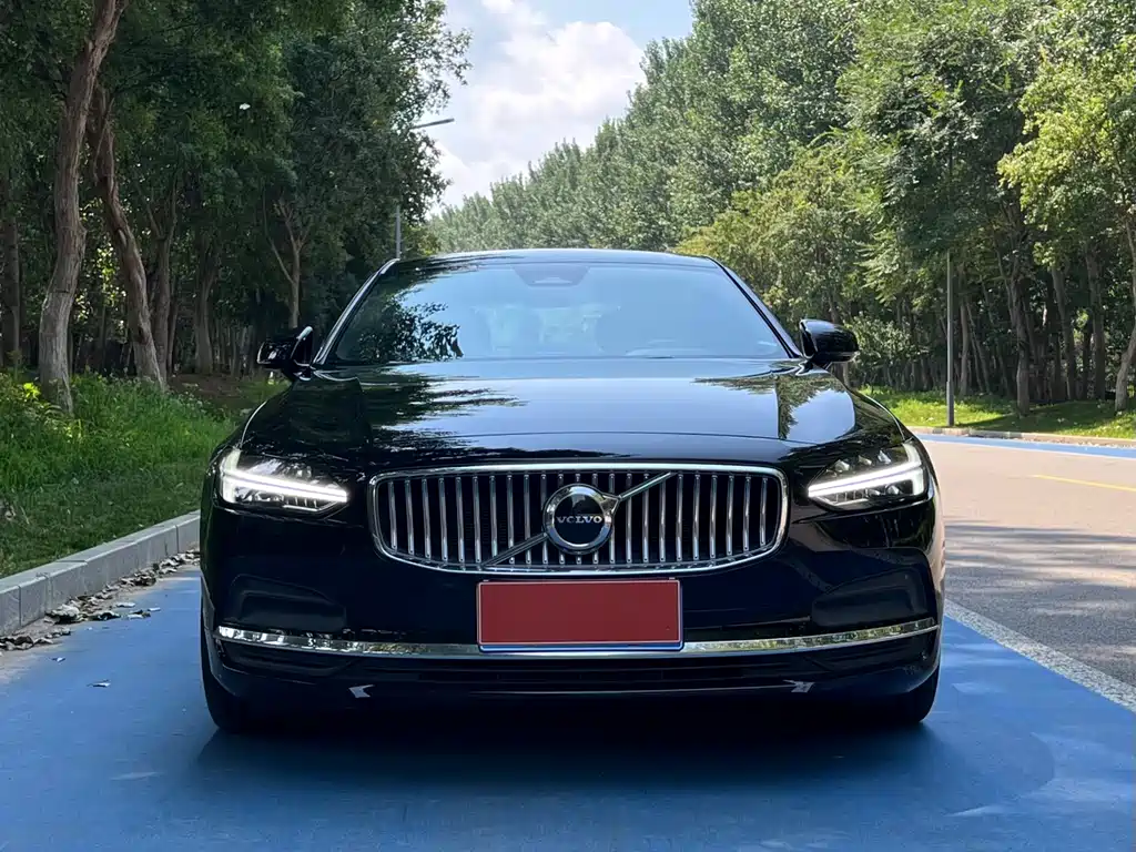 Volvo S90 2024 B5 Luxury