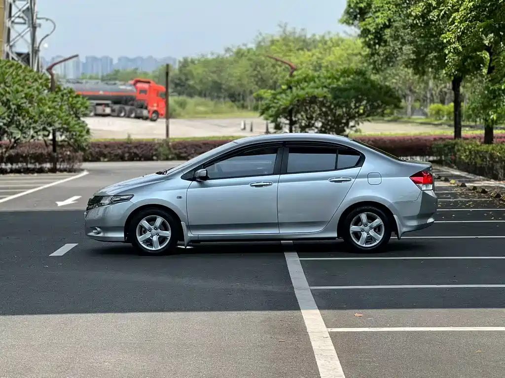 Honda City Classic — миниатюра 5