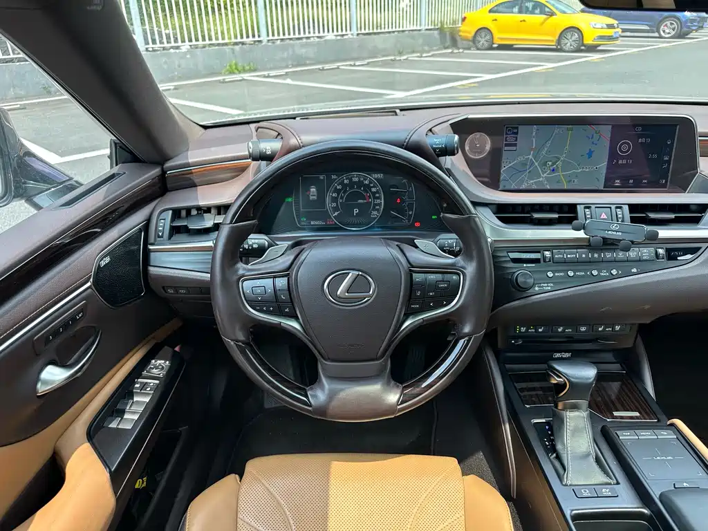 Lexus ES — миниатюра 19