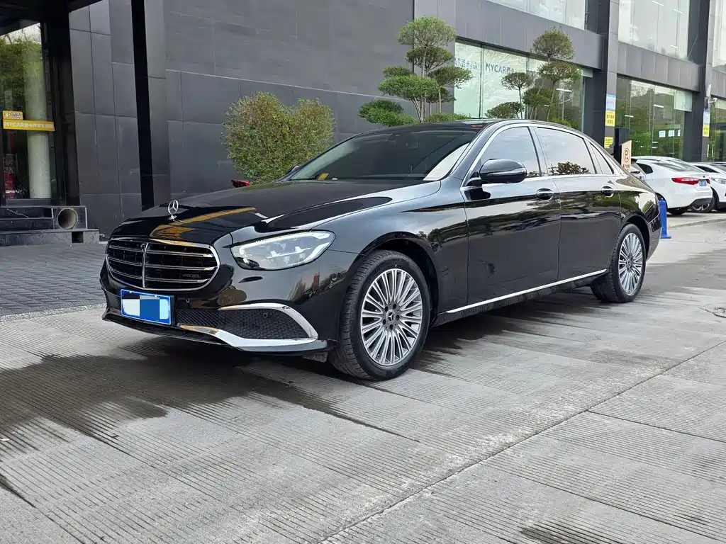 Mercedes-Benz E-Class 2022