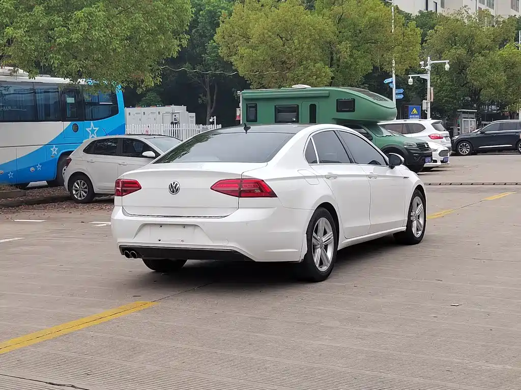 Volkswagen Lamando — миниатюра 7