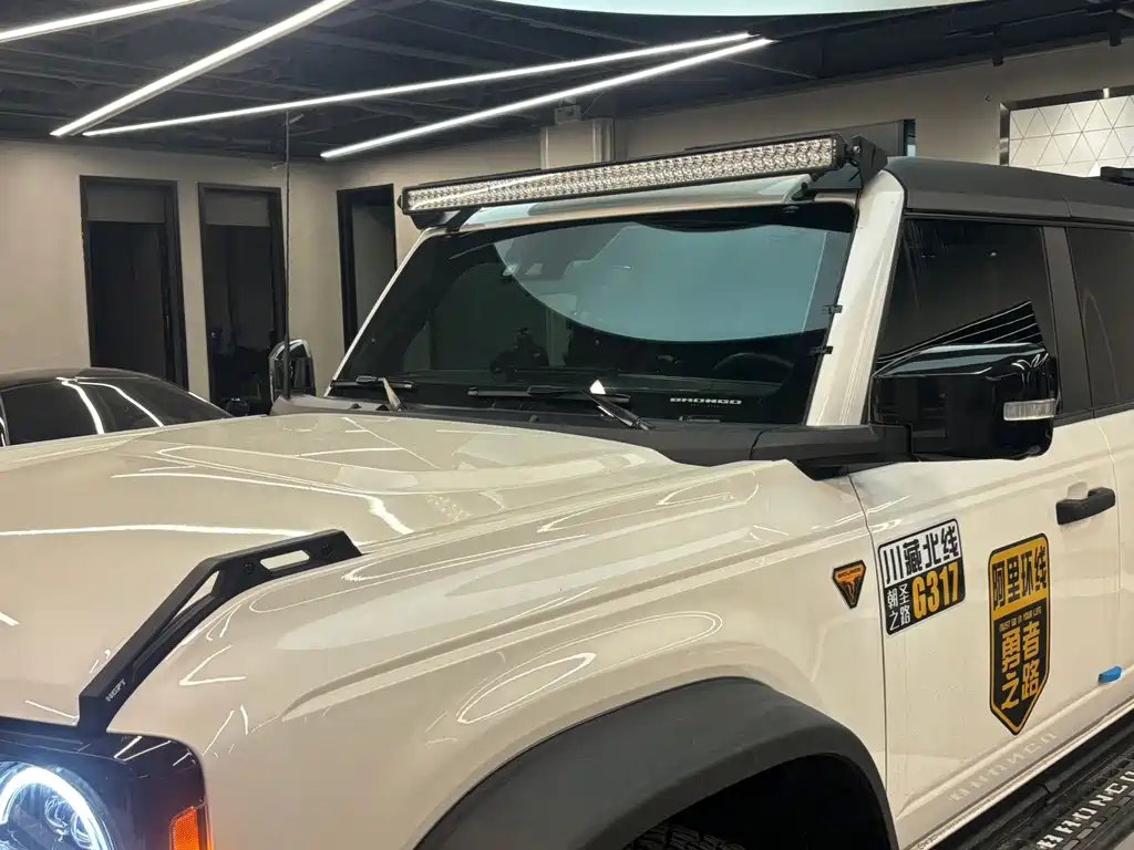 Ford Bronco — миниатюра 6