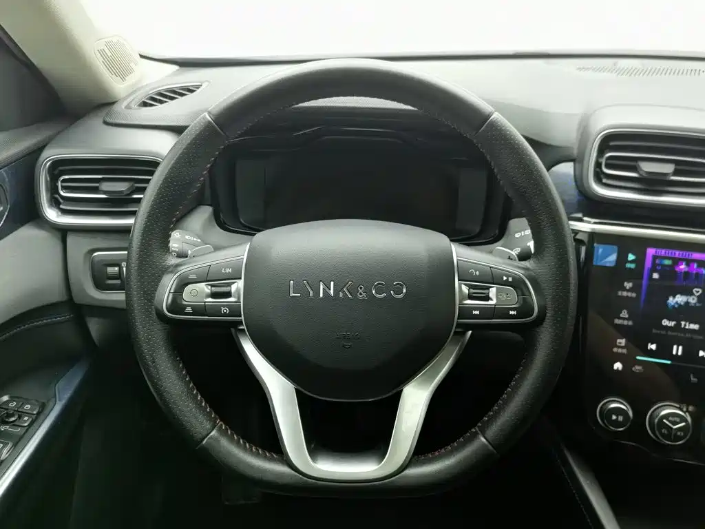 Lynk & Co 02 New Energy — миниатюра 11