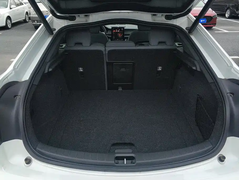 Polestar Polestar 2 — миниатюра 4