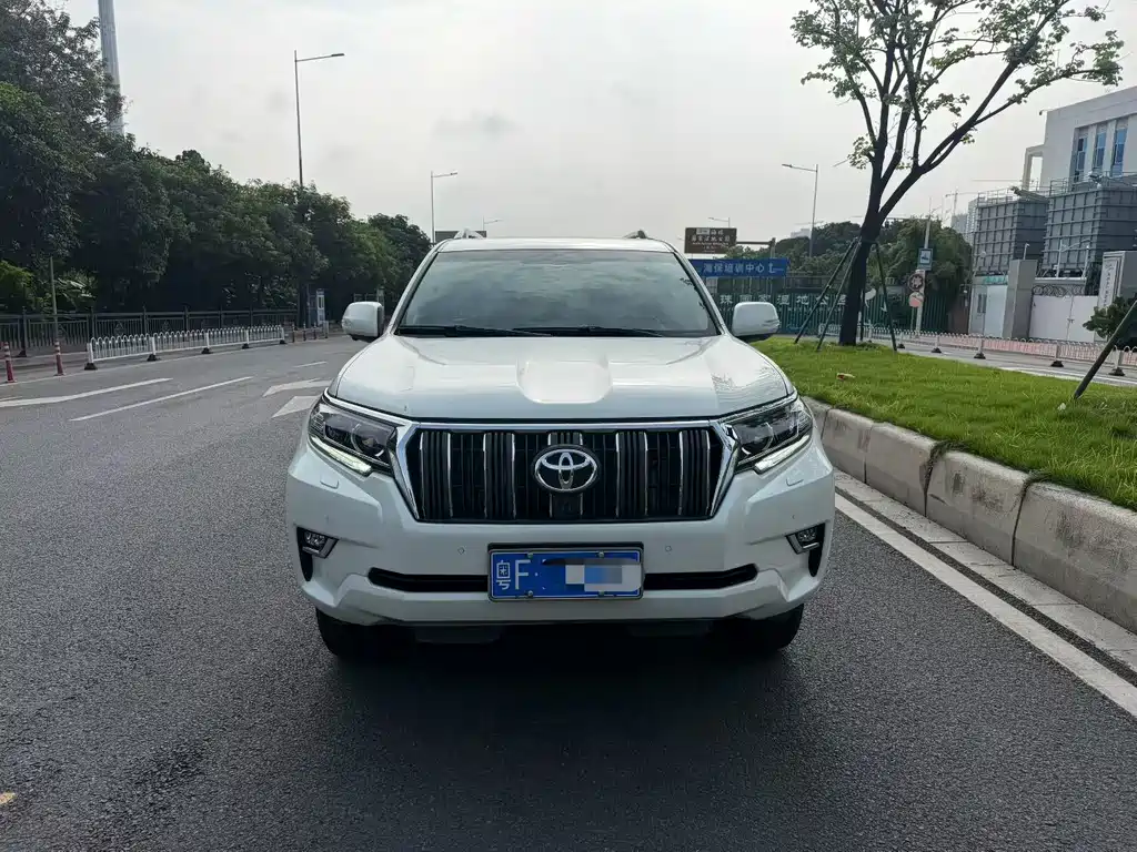 Toyota Prado — миниатюра 2