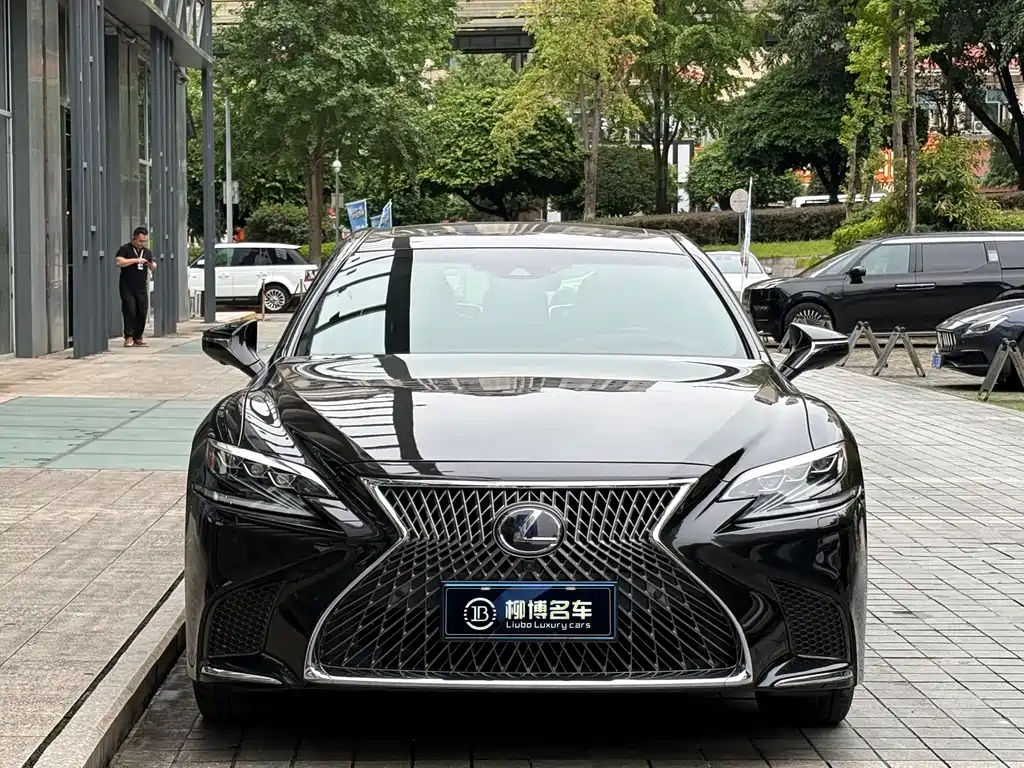 Lexus LS 2018 500h Executive V