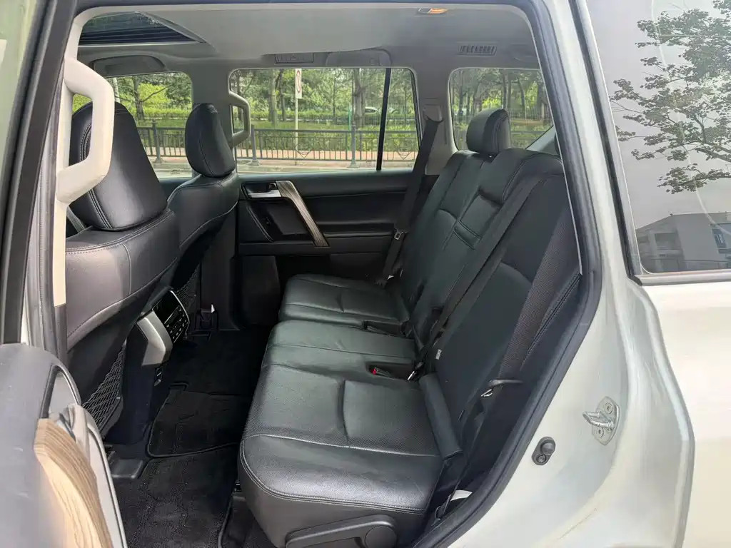 Toyota Prado — миниатюра 7