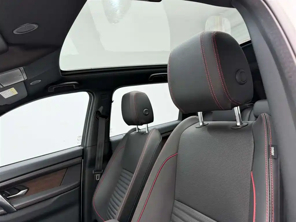 LAND ROVER DISCOVER NEW ENERGY SOURCES FOR SPORTS