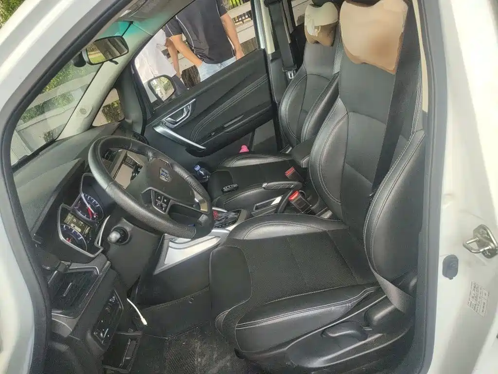 Geely Vision X3 — миниатюра 8