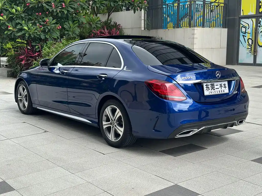 Mercedes-Benz C-Class — миниатюра 12