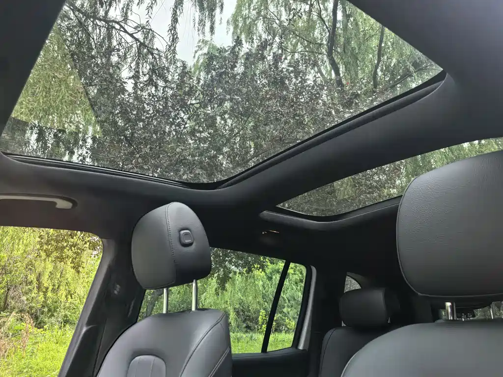 Mercedes-Benz GLB 2023 GLB 220