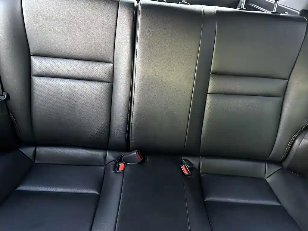 Toyota Yaris L - фото 14