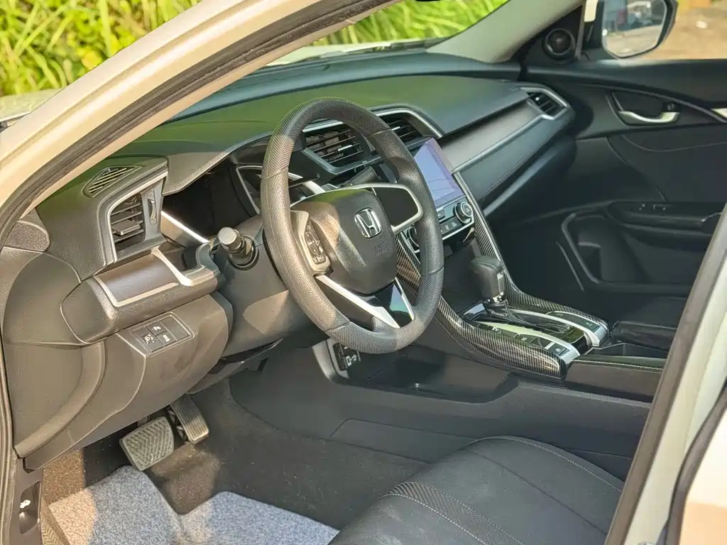 Honda Civic — миниатюра 7