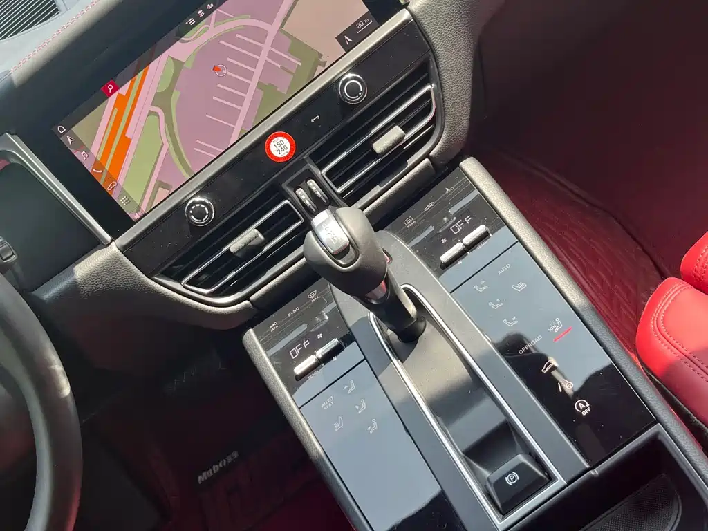 Porsche Macan — миниатюра 6