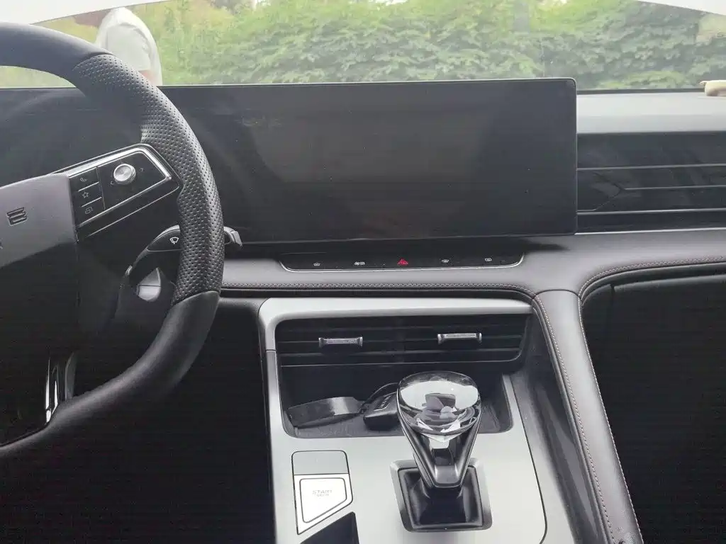 Roewe RX5 New Energy — миниатюра 10