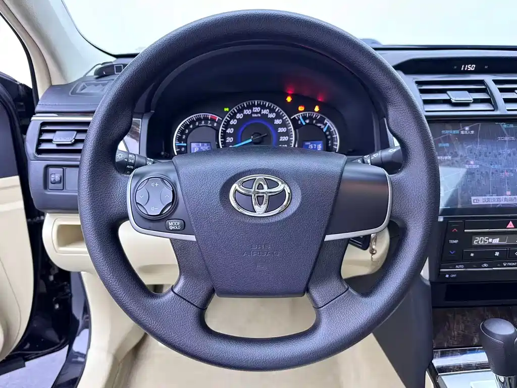 Toyota Camry — миниатюра 7