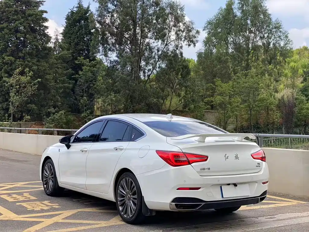 Hongqi H5 2022 1.5T DCT