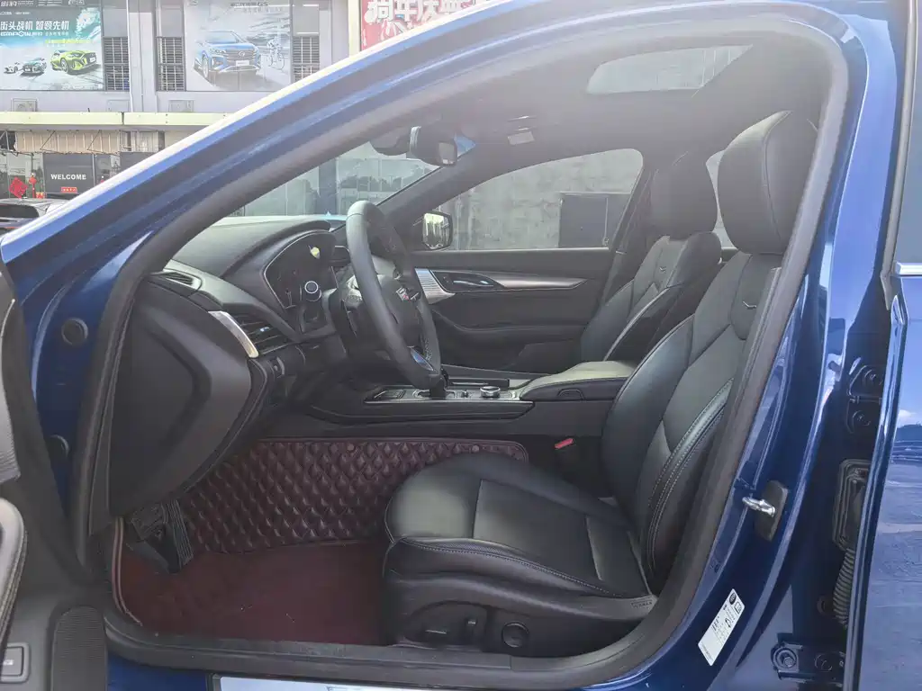 Cadillac CT5 — миниатюра 6