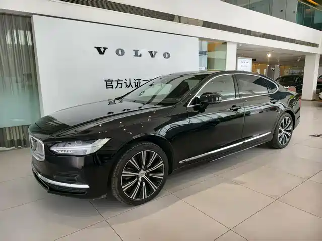 VOLVO  S90 2023