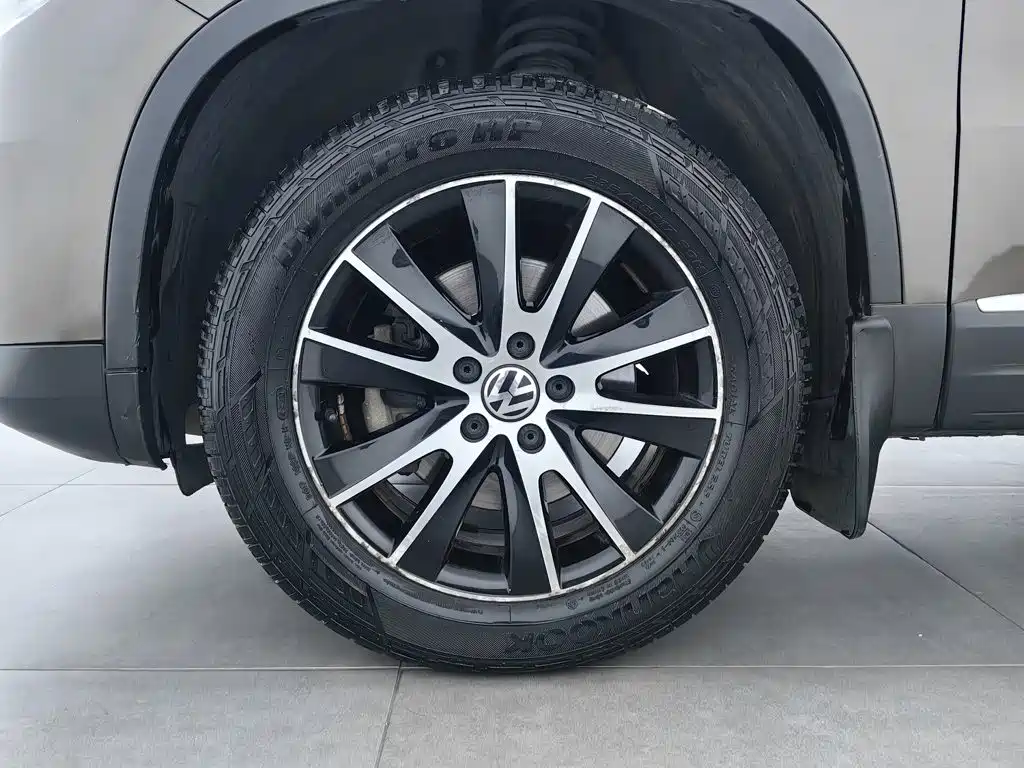 Volkswagen Tiguan — миниатюра 17