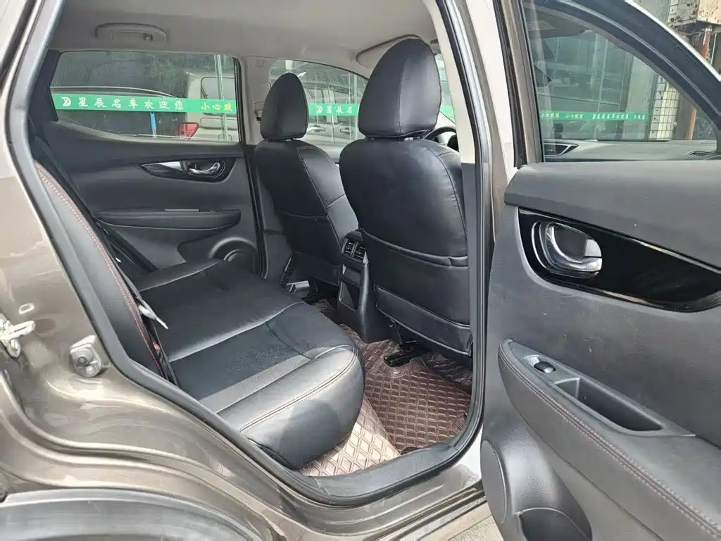 Nissan Qashqai — миниатюра 8