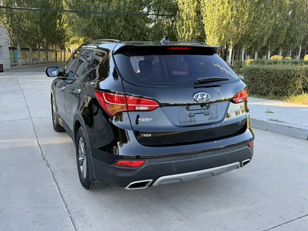 Hyundai Santa Fe — миниатюра 5