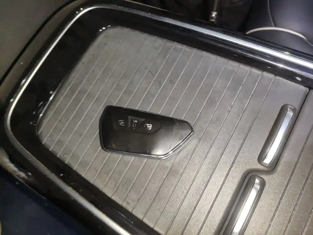 Volkswagen ID.4 X — миниатюра 9