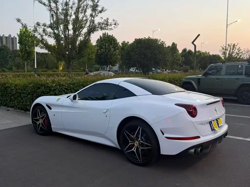 Ferrari California T 2015 3.9T