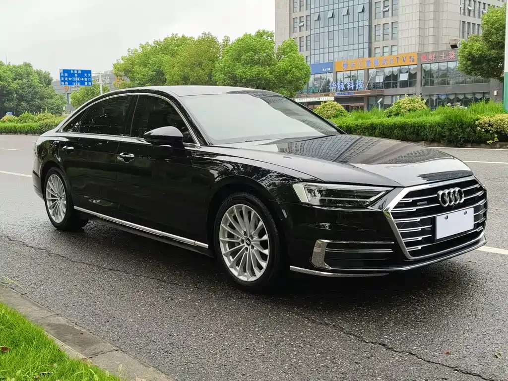 Audi A8 — миниатюра 2