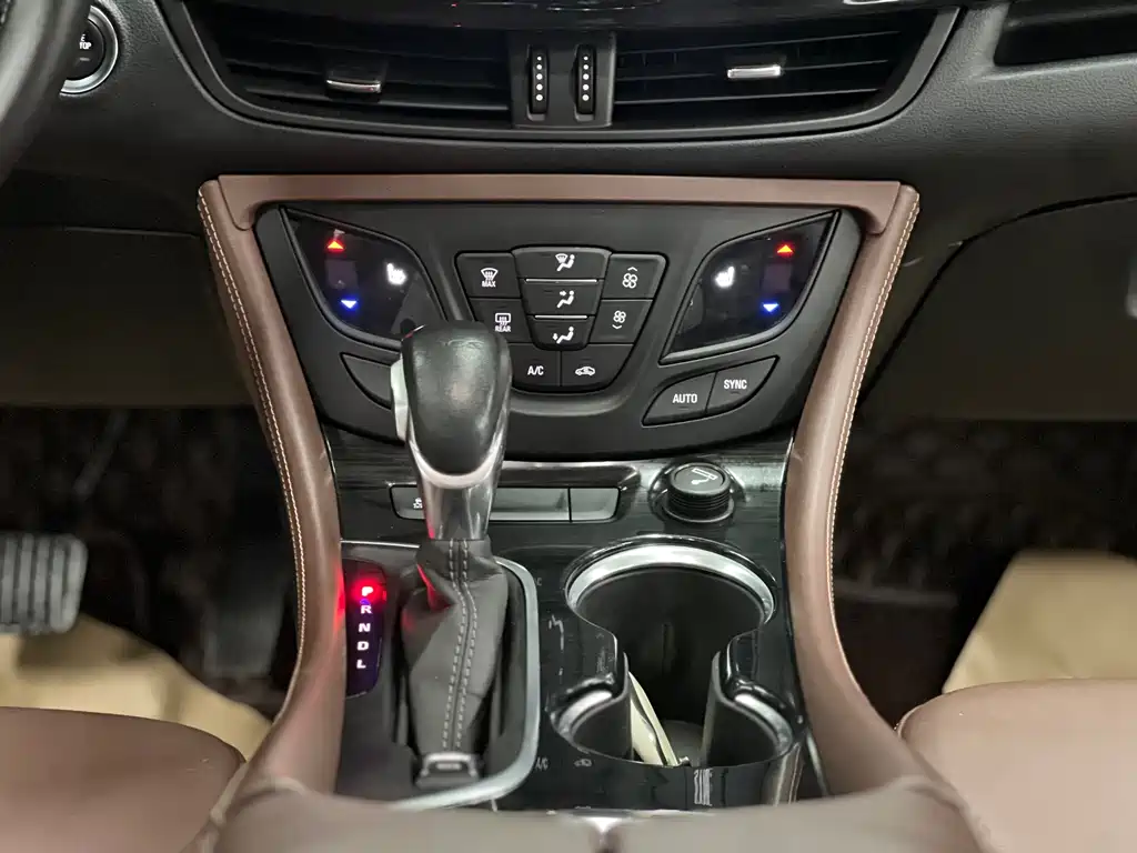 Buick Envision Plus — миниатюра 9
