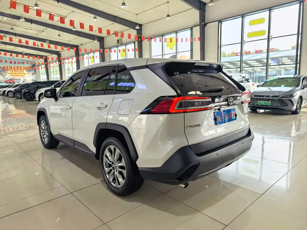 Toyota Wildlander — миниатюра 17