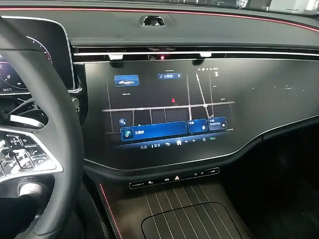 Mercedes-Benz E-Class — миниатюра 13