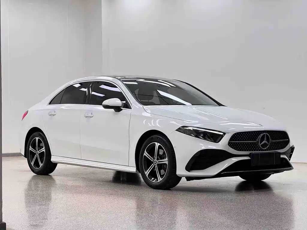 Mercedes-Benz A-Class — миниатюра 3