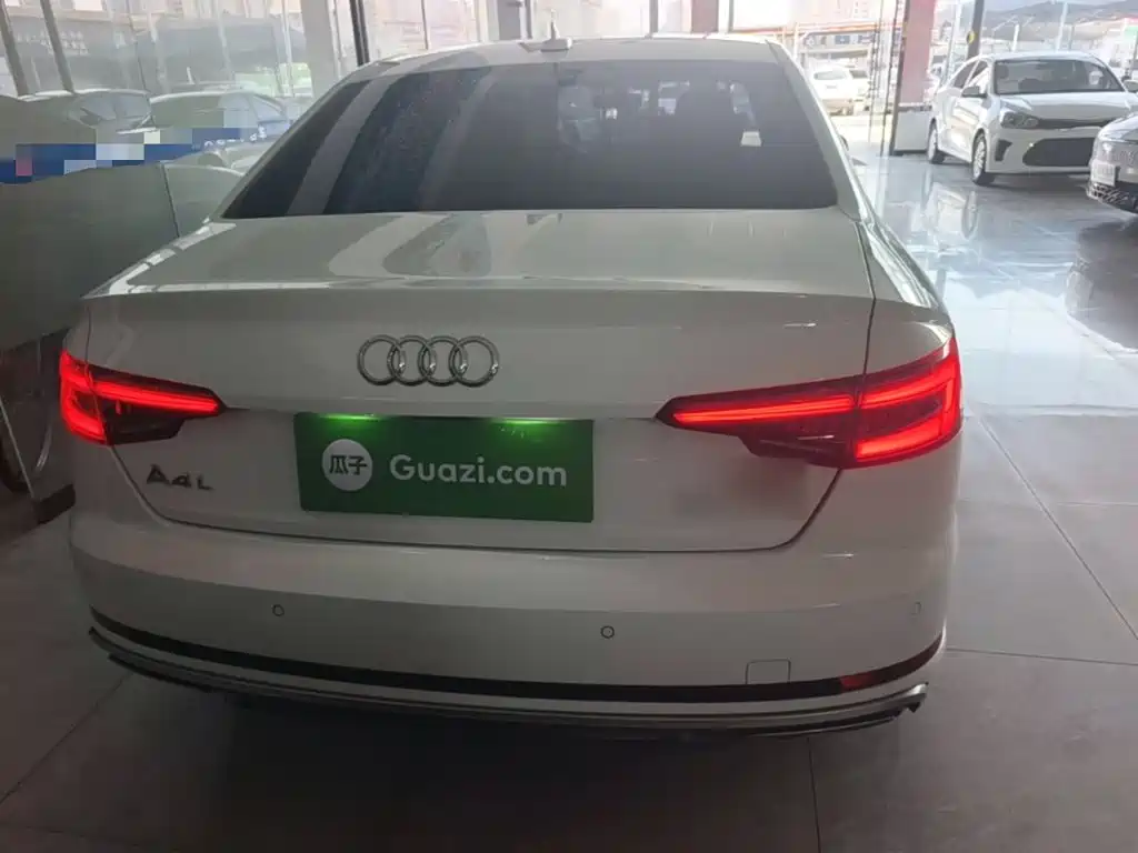 Audi A4L 2019 40 TFSI Fashion VI