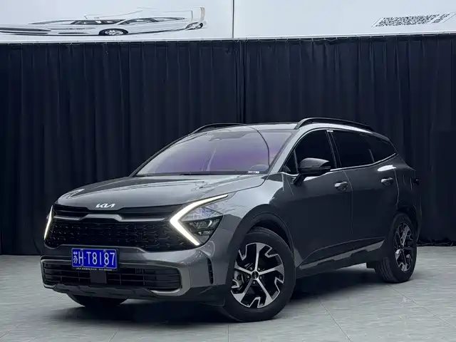 KIA LION PLATINUM EXPANDS THE WORLD 2023