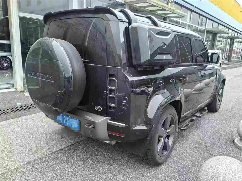 Land Rover Defender — миниатюра 4