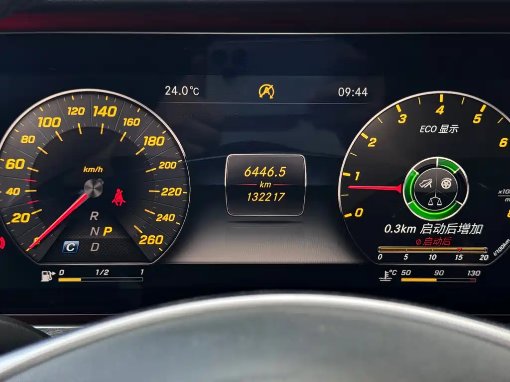 Mercedes-Benz E-Class — миниатюра 19